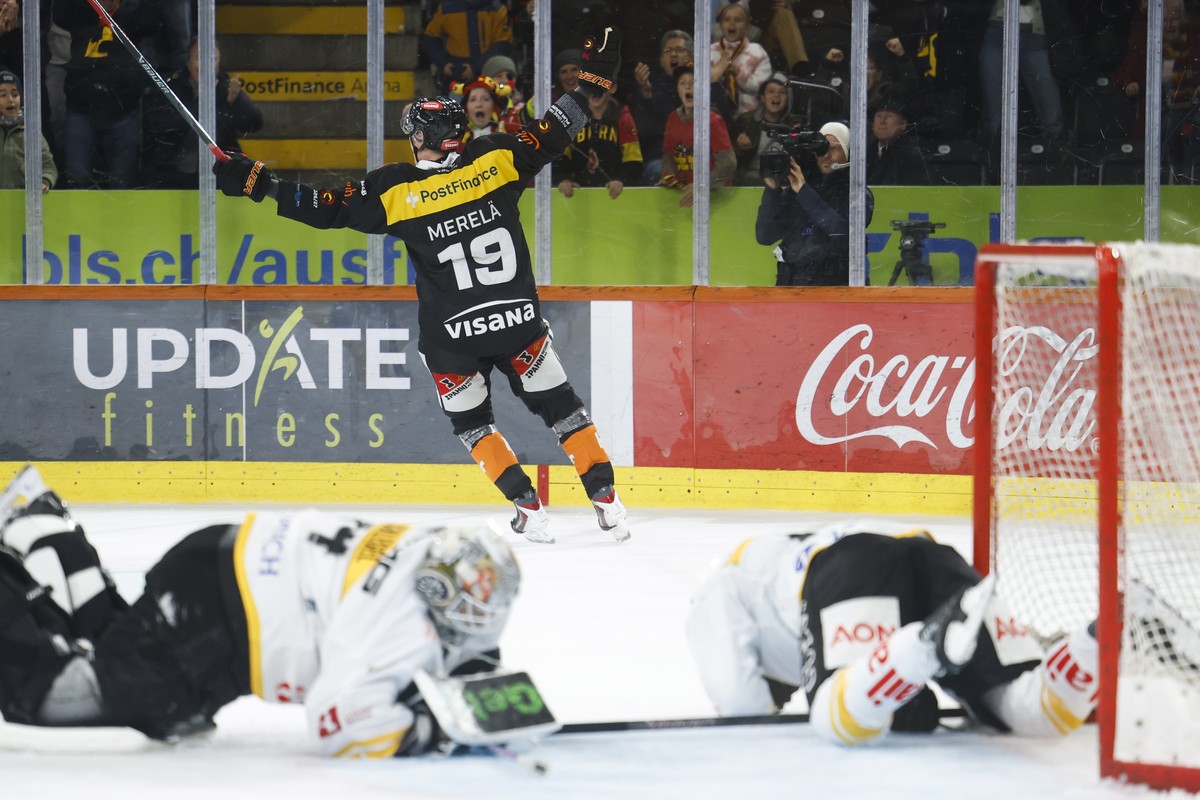 Waltteri Merelae (SCB) jubelt ueber seinen Siegtreffer in der Verlaengerung im Eishockey Meisterschaftsspiel der National League zwischen dem SC Bern und dem HC Lugano, am Sonntag, 25. Oktober 2026 in ...