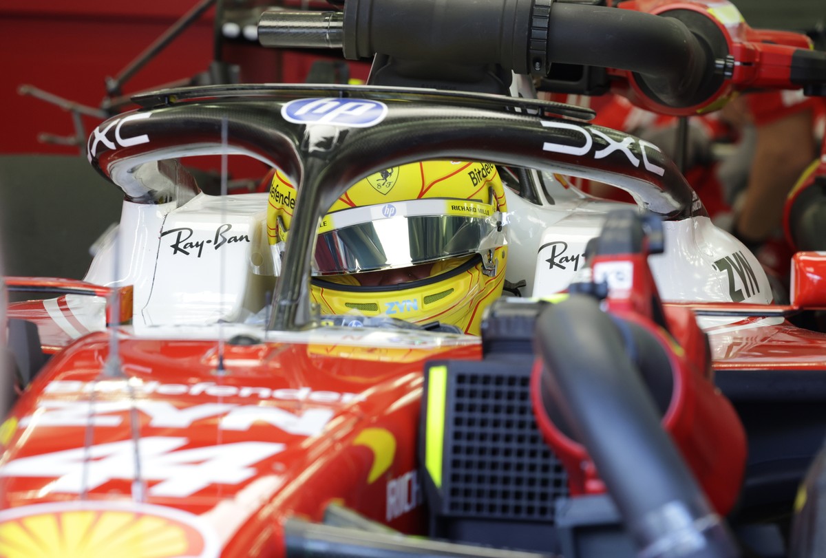 epa12733349 Scuderia Ferrari driver Lewis Hamilton of Britain in action during the Formula 1 pre-season testing at Bahrain International Circuit in Sakhir, Bahrain, 13 February 2026. EPA/ALI HAIDER