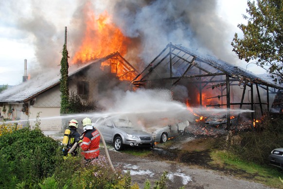 Vollbrand Scheune und Wohnhaus in Schleitheim