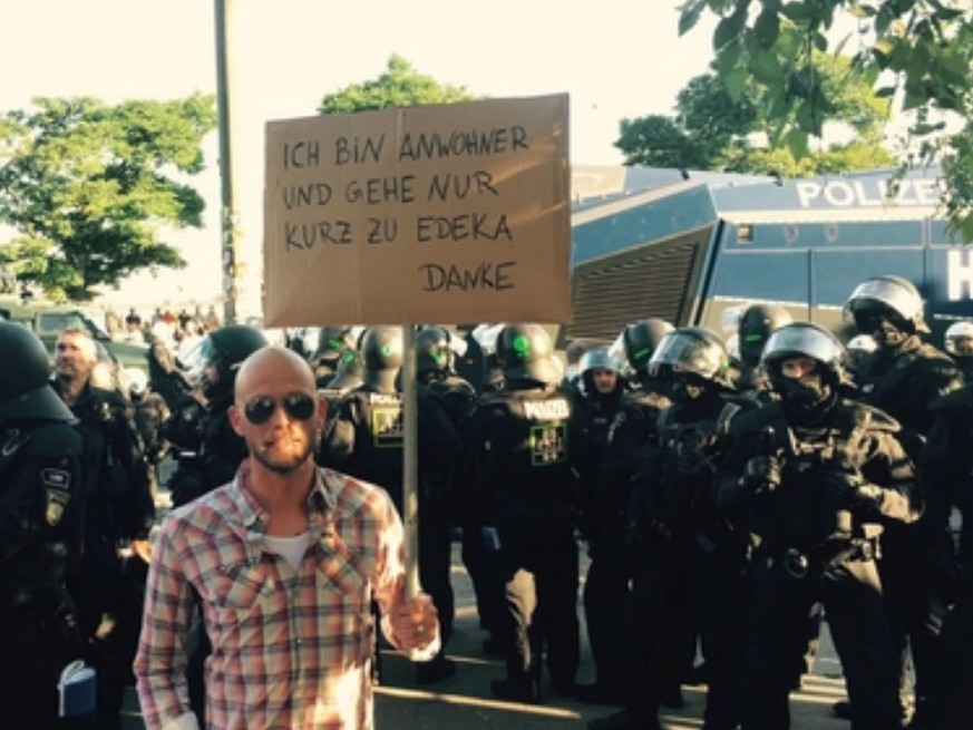 EDEka schild protest g-20 hamburg