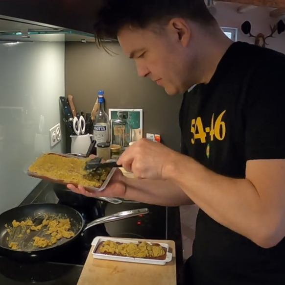 Baroni baut die Dubai-Schoggi nach.