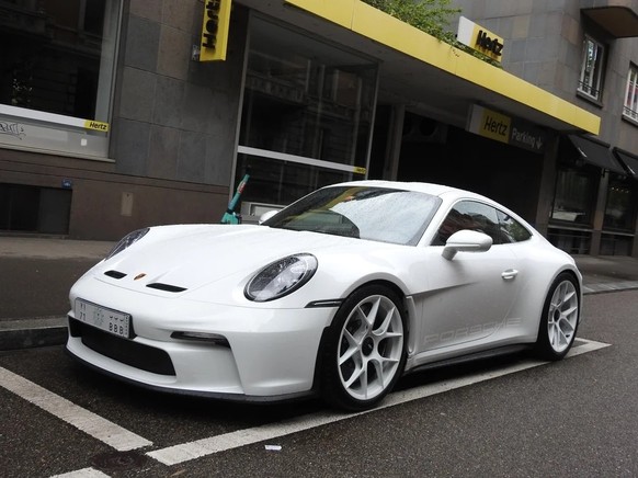 spotted this 911 S/T from saudi arabia in Zurich last sunday
https://www.reddit.com/r/carspotting/zurich/

reddit/r/carspotting/zurich/