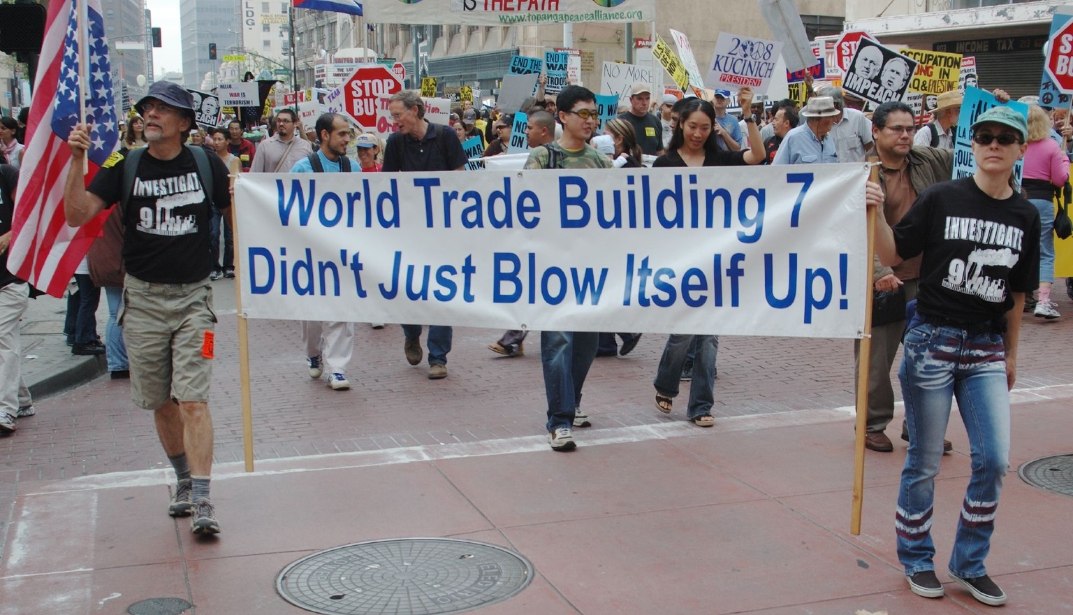 9/11-Truth-Bewegung: Fest überzeugt, dass der Anschlag auf das World Trade Center 2001 eine Operation unter falscher Flagge war.&nbsp;