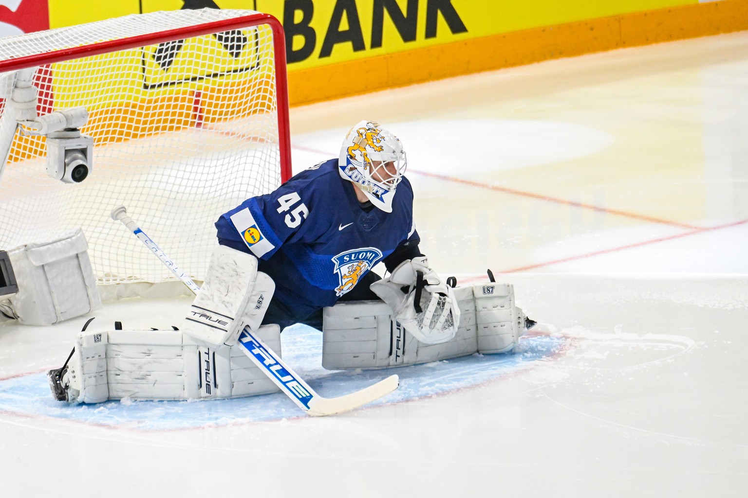 epa09981921 Goaltender Jussi Olkinuora of Finland in action during the semi-final match between Finland and the USA at the IIHF Ice Hockey World Championship 2022 in Tampere, Finland, 28 May 2022. EPA ...
