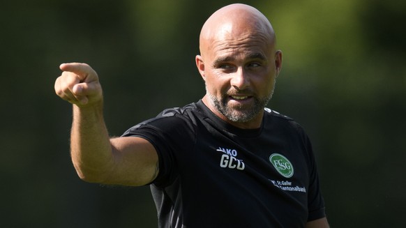 Der St. Galler Trainer Giorgio Contini, aufgenommen zum Trainingsstart des FC St. Gallen, am Dienstag, 20. Juni 2017, in St. Gallen. (KEYSTONE/Gian Ehrenzeller)