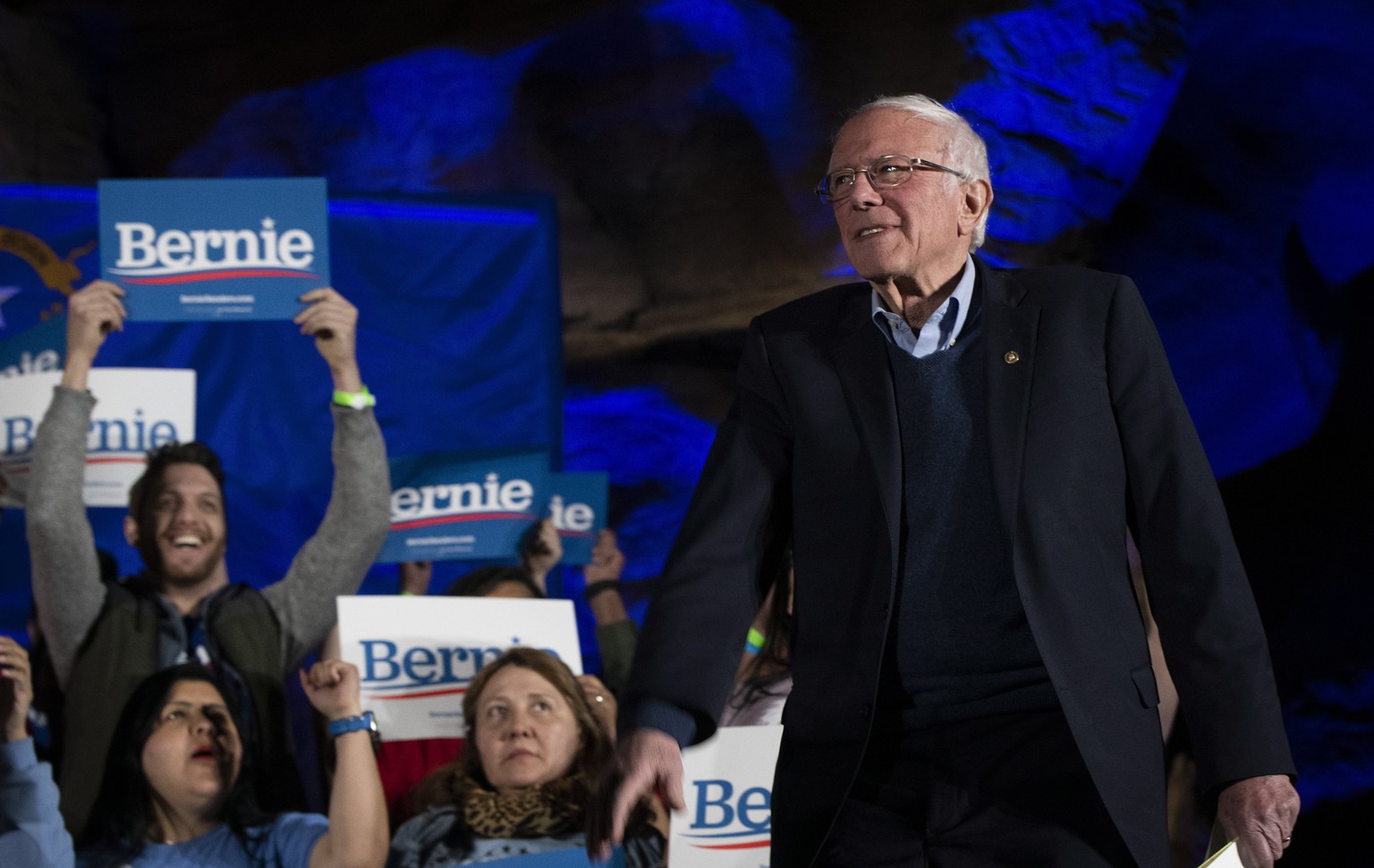 epa08236261 Vermont Senator Bernie Sanders arrives at a rally in Las Vegas, Nevada, USA, 21 February 2020. EPA/CHRISTIAN MONTERROSA