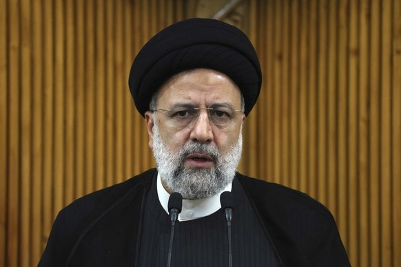 Iranian President Ebrahim Raisi speaks prior to leave Tehran&#039;s Mehrabad airport to New York to attend annual UN General Assembly meeting, Monday, Sept. 19, 2022. Raisi headed to New York on Monda ...