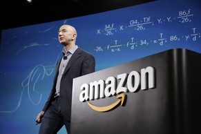 Amazon-Chef Jeff Bezos bei einer Produktvorstellung im Juni.