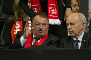 René Stammbach mit Bundesrat Ueli Maurer bei einer Davis-Cup-Partie der Schweiz.