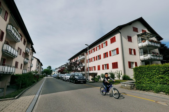 Eine Wohnung am Lauriedhofweg in Zug soll für kriminelle Geschäfte benutzt worden sein.