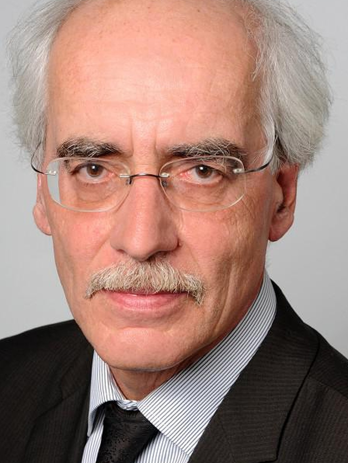 reinhard schulze