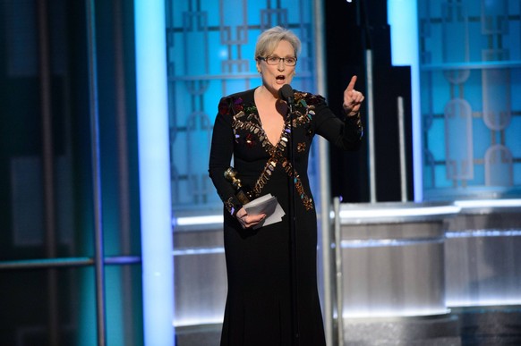Golden Globes - Meryl Streeps Rede Jan 8, 2017 - Beverly Hills, California, U.S - MERYL STREEP accepts the Cecil B. DeMille Award for his outstanding contribution to the entertainment field� at the 74 ...
