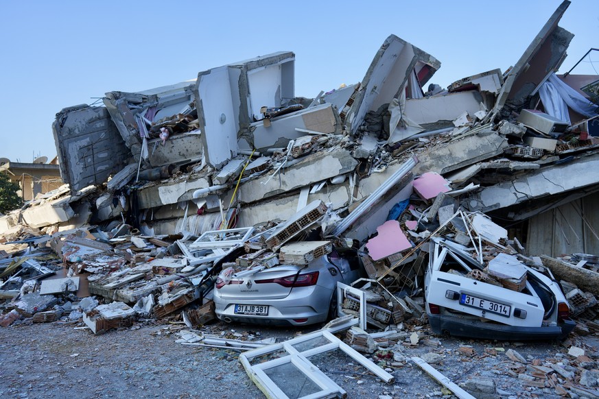 HANDOUT - Employees of the Swiss rescue chain in action after the earthquake in Turkey, Hatay, on Friday, February 10, 2023. (Michael Fichter/EDA/Handout rescue chain) HANDOUT, EDITORIAL USE ...