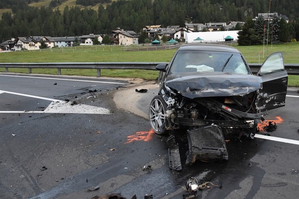 Zusammenstoss nach Sekundenschlaf im Engadin