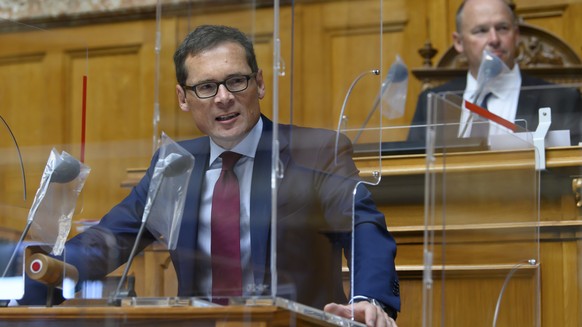 Roger Koeppel, SVP-ZH, spricht vor Nationalratspraesident Andreas Aebi, SVP-BE, waehrend der Sommersession der Eidgenoessischen Raete, am Dienstag, 15. Juni 2021 im Nationalrat in Bern. (KEYSTONE/Anth ...