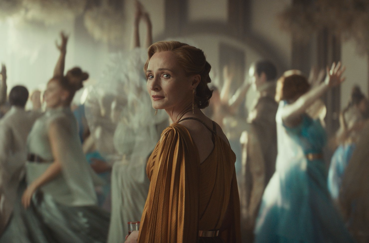 Mon Mothma (Genevieve O'Reilly), la sénatrice amenée à devenir l'une des figures majeures de la résistance.