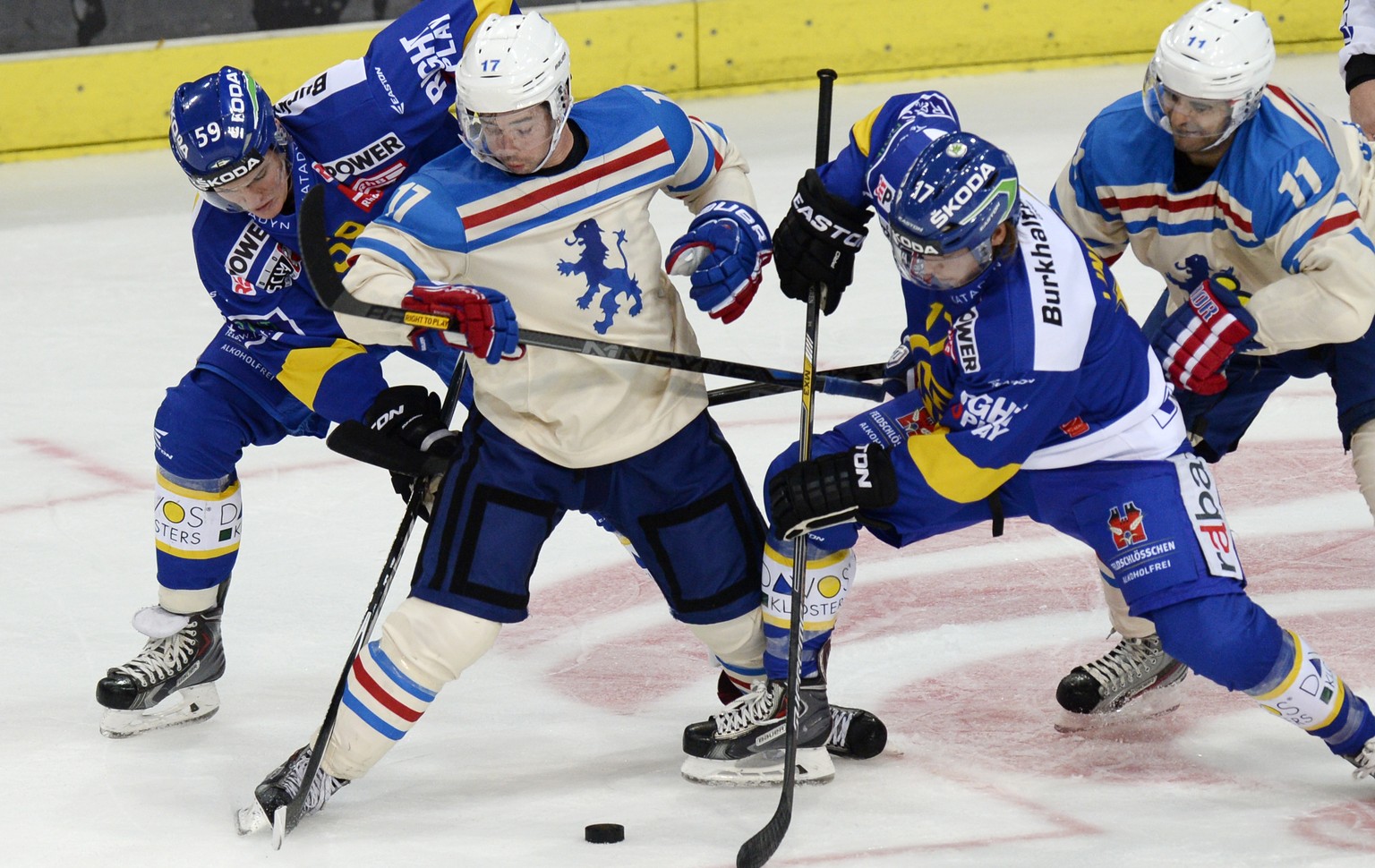 Der Spitzenkampf endete zu Gunsten der Zürcher. Die ZSC Lions lieferten gestern ein nahezu perfektes Spiel.&nbsp;