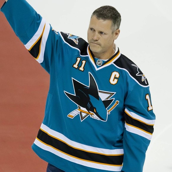 February 08, 2012: Former Sharks great Owen Nolan is honored before the NHL Eishockey Herren USA hockey game between the Calgary Flames and the San Jose Sharks at HP Pavilion in San Jose, CA. The Flam ...