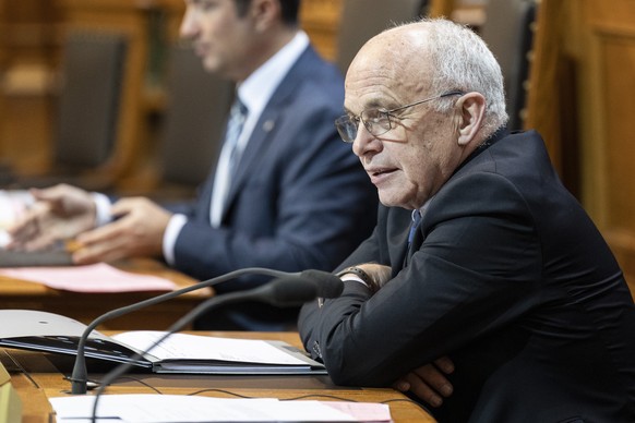 Bundesrat Ueli Maurer sitzt im Staenderat an der Wintersession der Eidgenoessischen Raete, am Montag, 5. Dezember 2022, in Bern. (KEYSTONE/Peter Schneider).