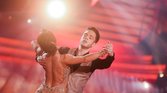 06.03.2020, Nordrhein-Westfalen, Koeln: Luca Haenni, Saenger, und Christina Luft, Profitaenzerin, tanzen in der RTL-Tanzshow «Let&#039;s Dance» im Coloneum. (KEYSTONE/DPA/Rolf Vennenbernd)