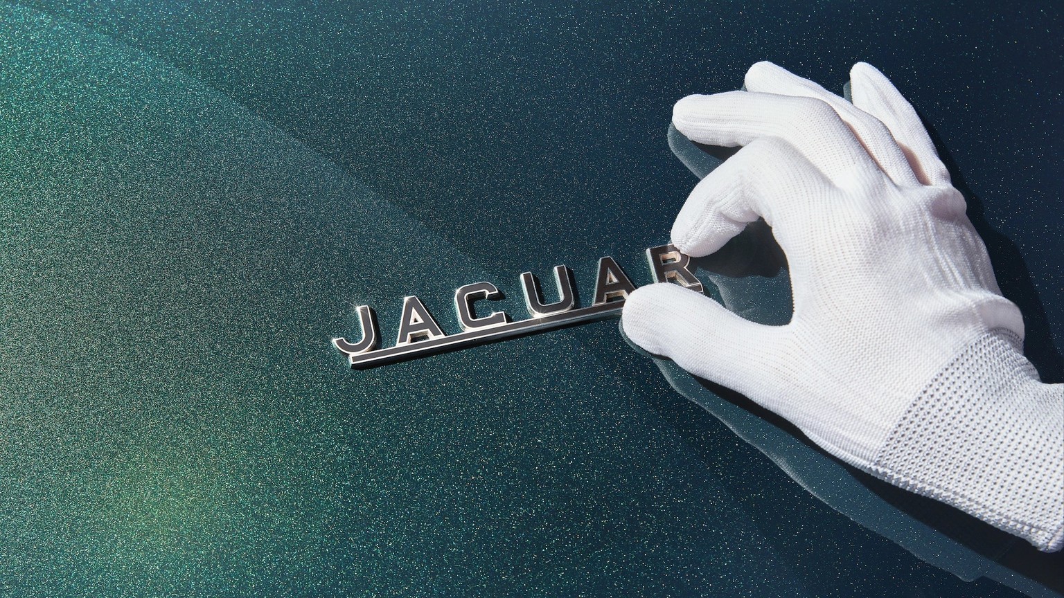 Called the E-Type Commemorative, these Series I cars are inspired by the Series III Commemorative Editions of which 50 were built in 1974 as part of the car’s final production run.
https://www.jaguar. ...