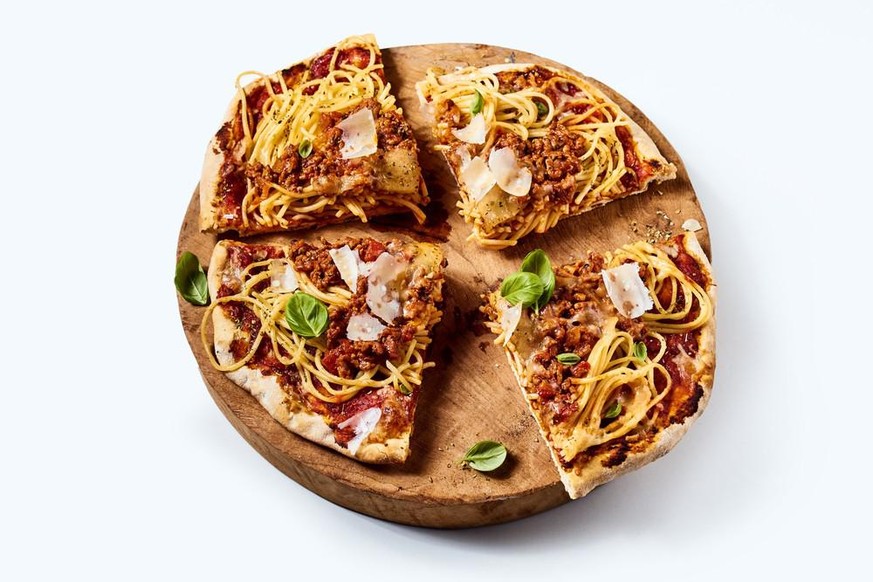 Das Kapitalverbrechen Spaghetti-Pizza haben wir nicht ins Ranking genommen – dafür ein paar andere fragwürdige Pizza-Beläge.