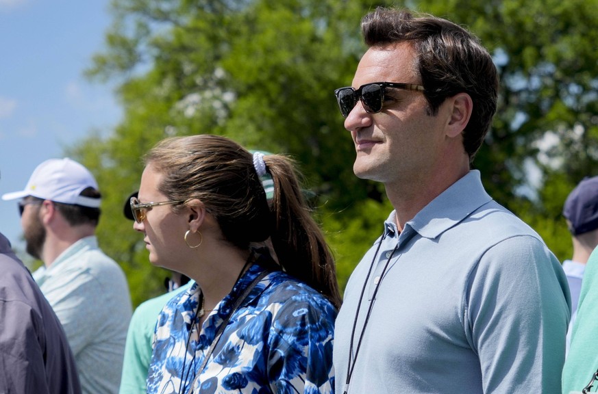 PGA, Golf Herren Masters Tournament - Third Round Apr 12, 2025 Augusta, Georgia, USA Roger Federer watches the action at the no. 10 tee during the third round of the Masters Tournament at Augusta Nati ...