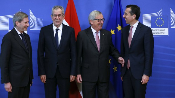 epa05790441 European Commission Jean-Claude Juncker (2-R) and European Commissioner for Enlargement Negotiations Johannes Hahn (L) welcomes Austrian President Alexander Van der Bellen (2-L) and Austri ...