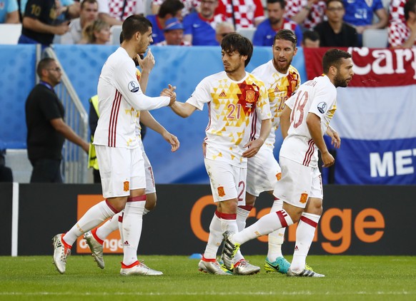 Football Soccer - Croatia v Spain - EURO 2016 - Group D - Stade de Bordeaux, Bordeaux, France - 21/6/16
Spain's Alvaro Morata celebrates scoring their first goal 
REUTERS/Michael Dalder
Livepic
