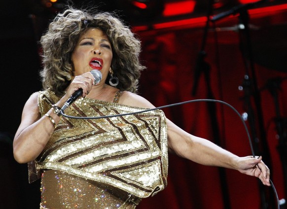 ARCHIVBILD ZUM TOD VON TINA TURNER --- U.S. singer Tina Turner performs on stage during her concert at the Hallenstadion venue in Zurich, Switzerland, on Sunday, February 15, 2009. (KEYSTONE/Steffen S ...