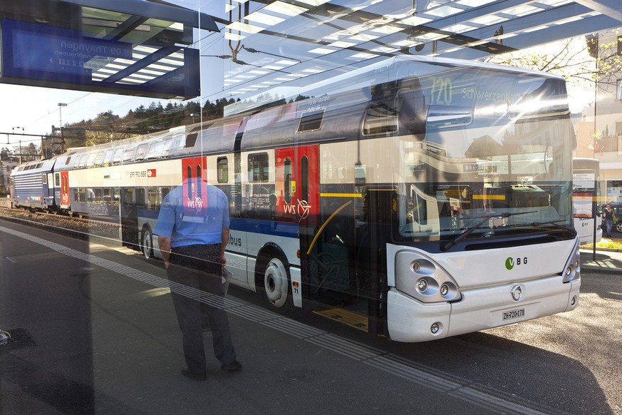 Fast jeder dritte befragte Busfahrer setzt sich manchmal trotz eingeschränkter Fahrtüchtigkeit ans Steuer. Das zeigt eine neue Studie.