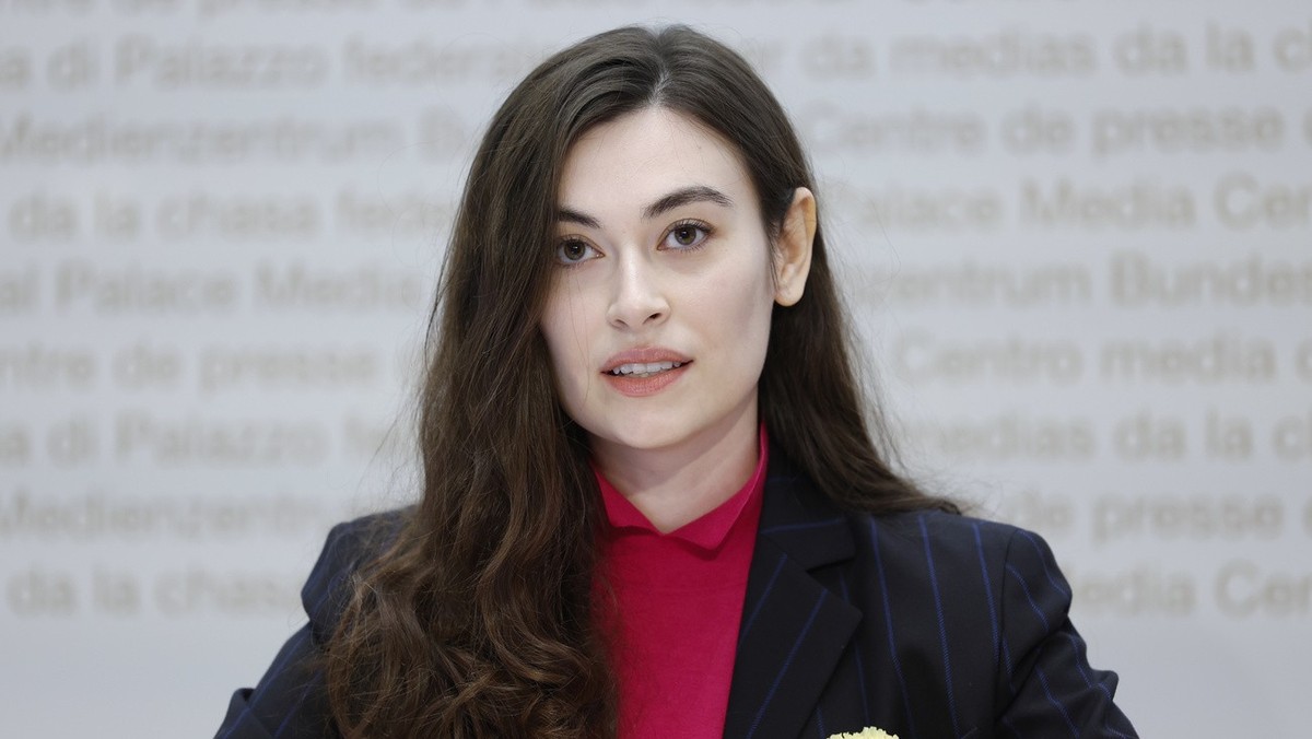 Sanija Ameti, Co-Praesidentin Operation Libero, spricht waehrend einer Medienkonferenz des ueberparteilichen Komitees "Frontex-Schengen JA", am Dienstag, 29. Maerz 2022 in Bern. (KEYSTONE/Pe ...