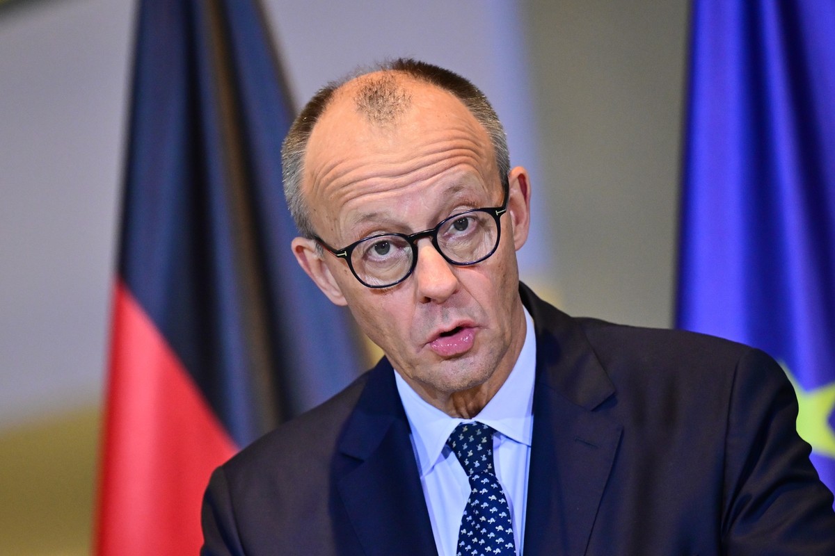 09.12.2025, Berlin: Bundeskanzler Friedrich Merz (CDU) spricht w�hrend einer Pressekonferenz im Bundeskanzleramt im Rahmen des Besuchs von Armeniens Ministerpr�sident. Foto: Sebastian Christoph Gollno ...