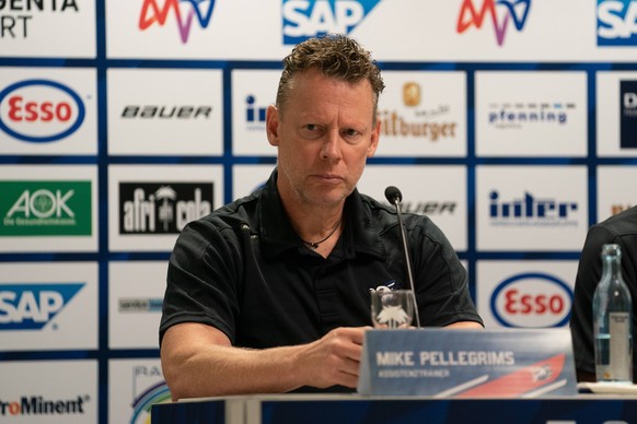 Saisoner�ffnungspressekonferenz der Adler Mannheim. Saisoner�ffnungspressekonferenz der Adler Mannheim im Pressekonferenzraum der SAP Arena Mannheim. Assistenztrainer Mike Pellegrims. Mannheim SAP Are ...