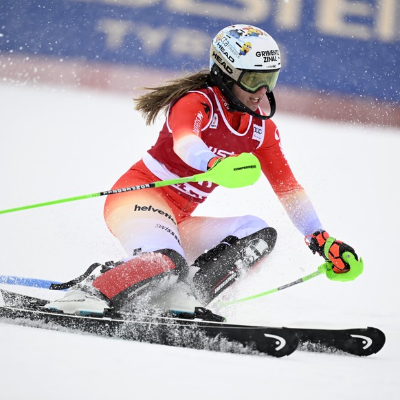 epa11950696 Camille Rast of Switzerland in action during the first run of the women&#039;s slalom event during the FIS Alpine Skiing World Cup in Are, Sweden, 09 March 2025. EPA/Pontus Lundahl SWEDEN  ...
