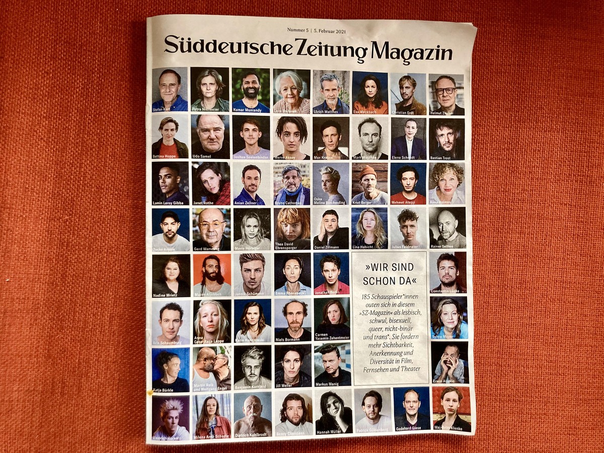 Auch die Autorin dieses Artikels ist vergangenes Wochenende zum Kiosk gerannt, hat sich das Magazin der SZ ergattert und sich einfach mal sehr heftig gefreut. 185 hatten den Mut, hier zusammen zu sich ...