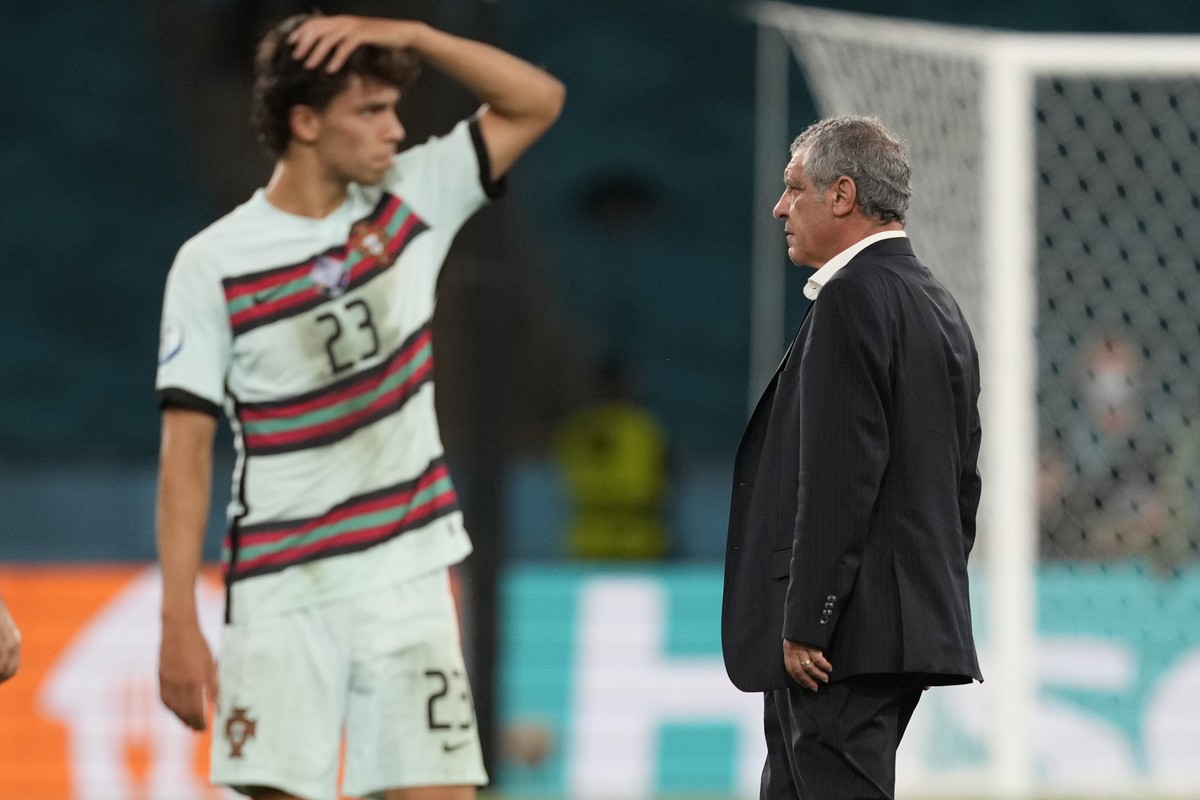 epa09306879 Portugal's head coach Fernando Santos reacts at the end of the UEFA EURO 2020 round of 16 soccer match between Belgium and Portugal held at La Cartuja Sevilla stadium, in Seville, Spa ...