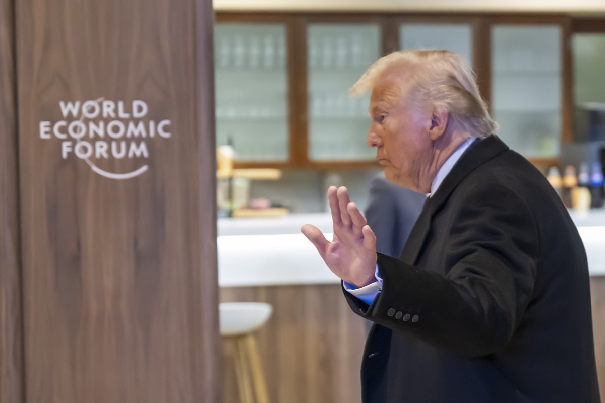 epa12671125 US President Donald Trump leaves at the Annual Meeting of the World Economic Forum (WEF), in Davos, Switzerland, 22 January 2026. The 2026 summit, running from 19 to 23 January and held un ...