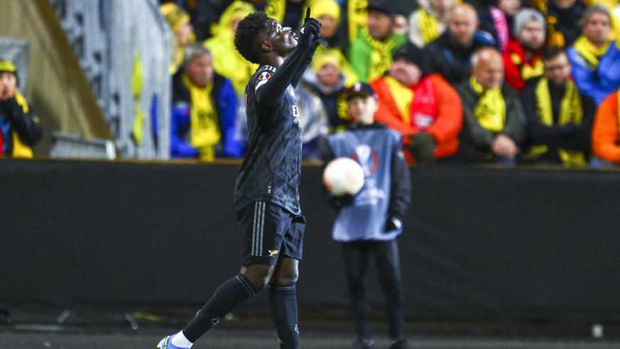 epa10241237 Arsenal&#039;s Bukayo Saka celebrates after scoring the 1-0 lead during the UEFA Europa League match between Bodo/Glimt and Arsenal FC in Bodo, Norway, 13 October 2022. EPA/Fredrik Varfjel ...