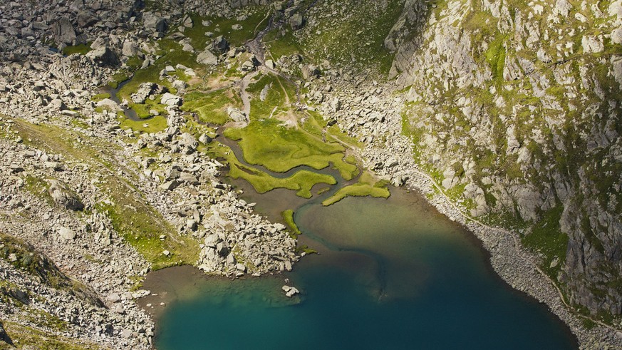 Tomasee Rheinquelle am Freitag, 10. August 2012. (KEYSTONE/Alessandro Della Bella)