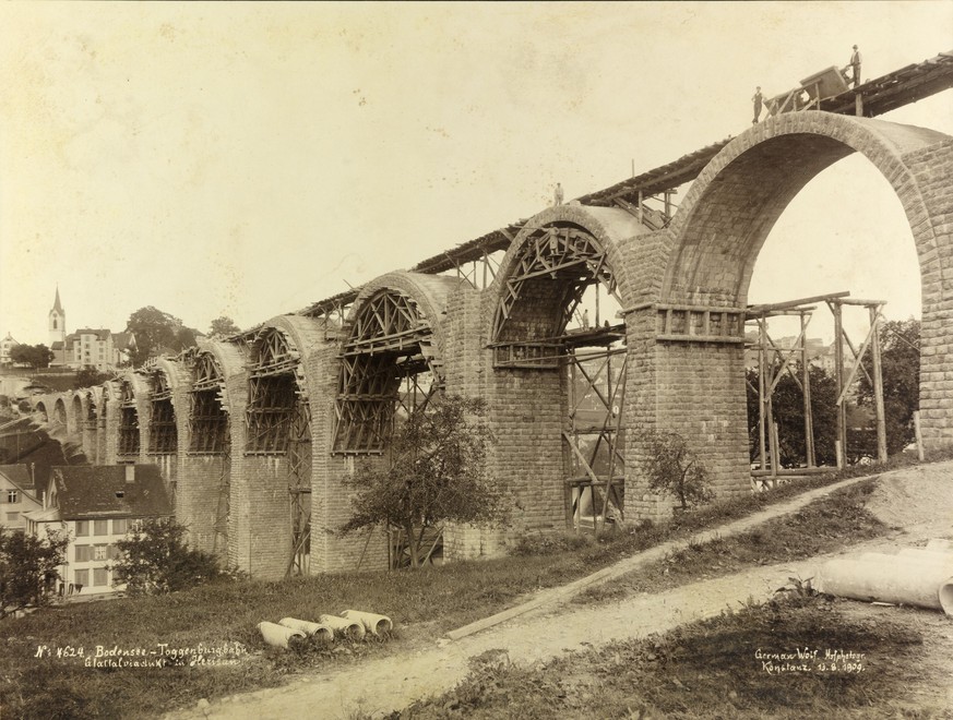 13. August 1909: Bodensee-Toggenburgbahn, Glattalviadukt in Herisau.