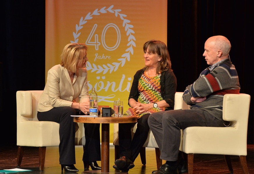 Live aus dem Casinotheater Winterthur wird am Sonntagmorgen «Persönlich» übertragen. Mit: Sonja Hasler (Moderatorin, links), Gardi Hutter (Clown), Ueli Maurer (Bundesrat)