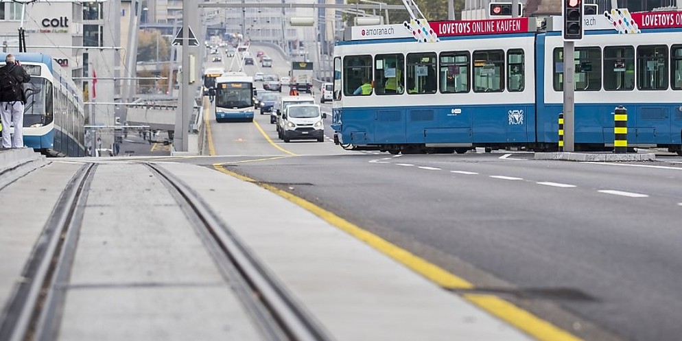 Rassismusvorwürfe gegen Mitarbeitenden der VBZ: Dunkelhäutiger Mann soll von Busfahrer beleidigt worden sein.