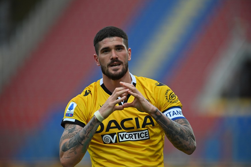 Udinese&#039;s Rodrigo De Paul celebrates after scoring during the Italian Serie A soccer match between Crotone and Udinese at the Ezio Scida Stadium in Crotone, Italy, Saturday, April 17, 2021. (Fran ...