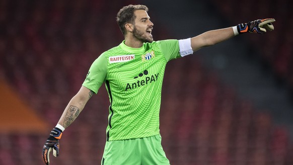 Zuerichs Torhueter Yanick Brecher reagiert im Super League Spiel zwischen dem FC Zuerich und dem FC Basel, am Mittwoch, 4. November 2020 im Stadion Letzigrund in Zuerich. (KEYSTONE/Ennio Leanza)