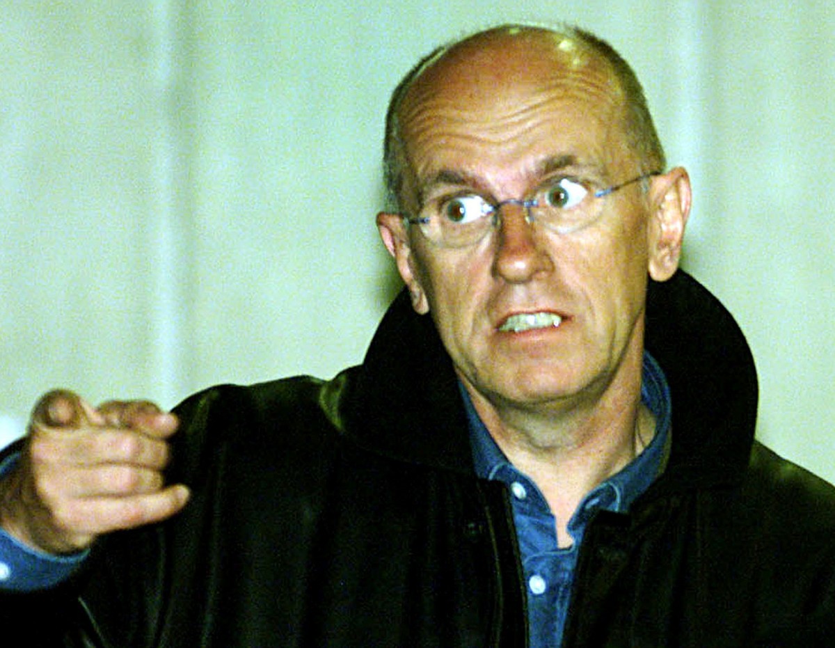 Former Festina team physiotherapist Willy Voet arrives at the Lille's court, northern France, Thursday, October 26, 2000, on the fourth day of the trial of the Festina team doping scandal that ne ...