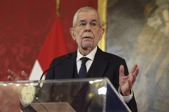 Austria&#039;s President Alexander Van der Bellen addresses the media during a news conference at the presidential office, in Vienna, Austria, Monday, Jan. 6, 2025. (AP Photo/Heinz-Peter Bader)