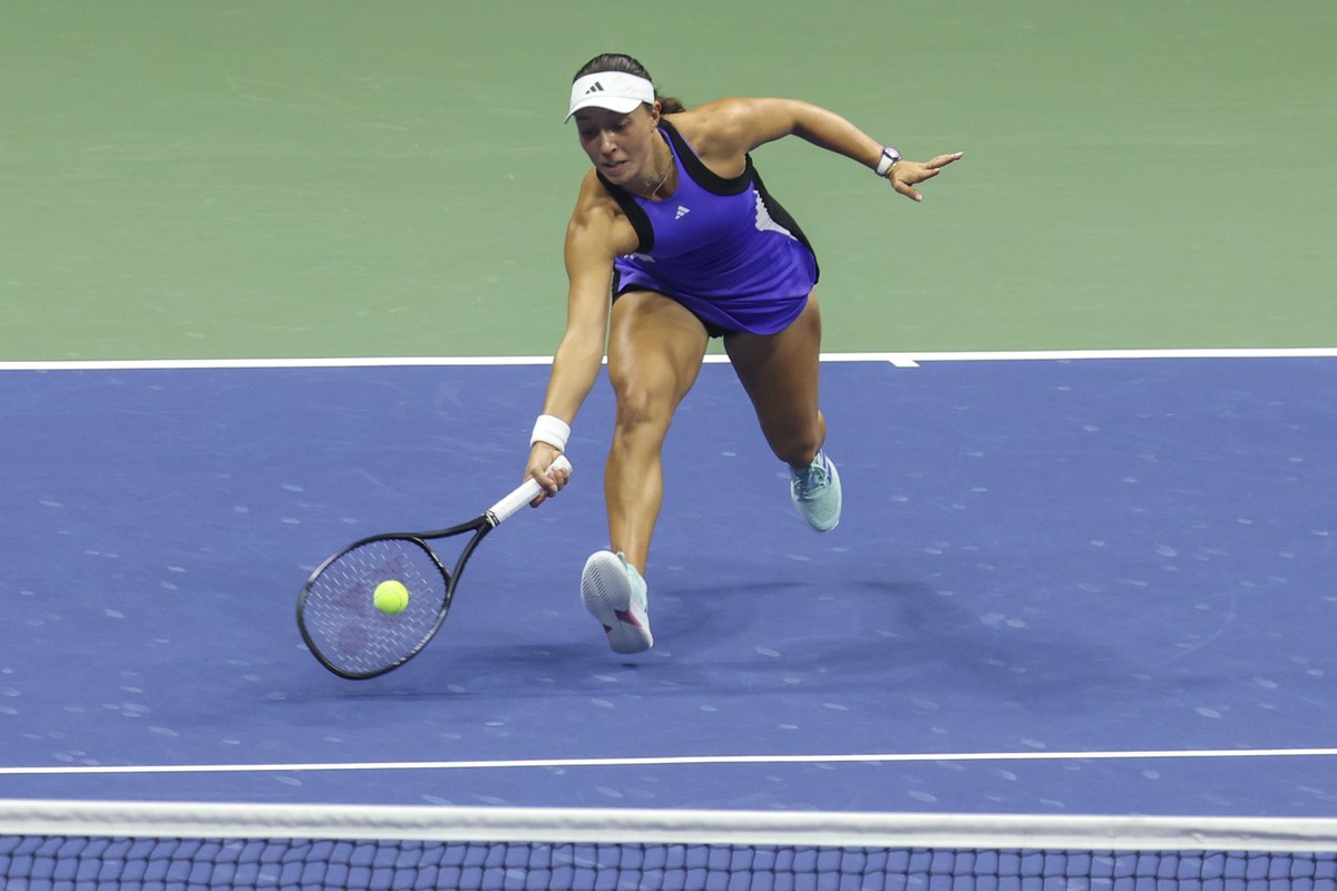 epa11592557 Jessica Pegula of the United States returns the ball during her final match against Aryna Sabalenka of Belarus (unseen) during the US Open Tennis Championships at the USTA National Tennis  ...
