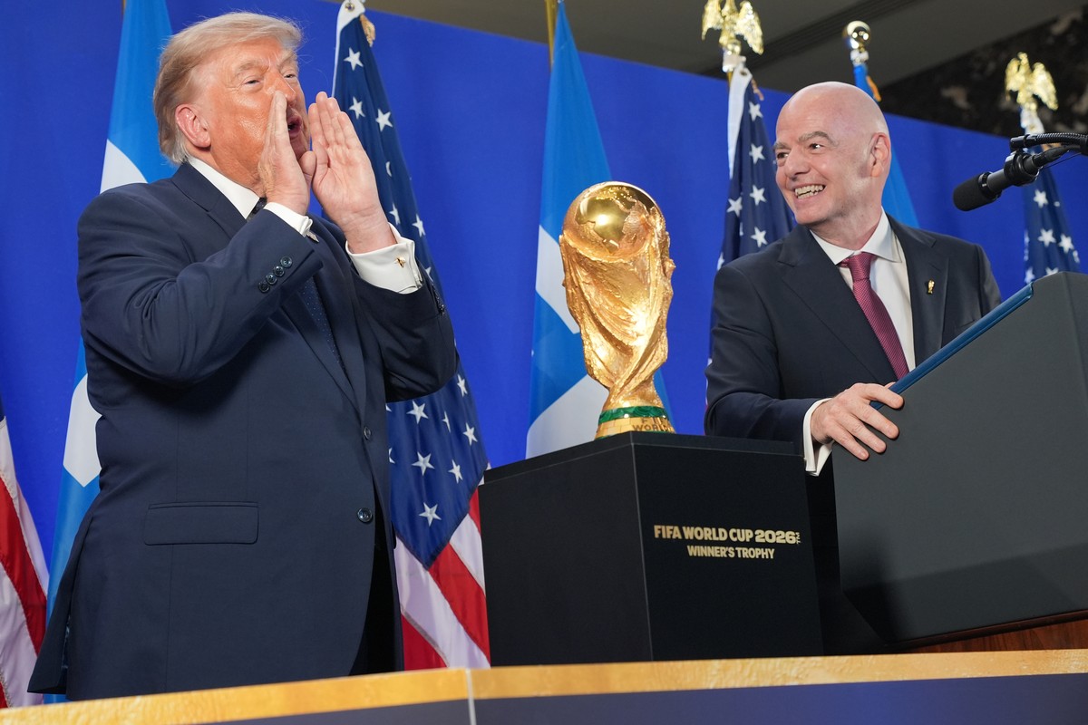 KEYPIX - President Donald Trump and FIFA President Gianni Infantino speak at a reception at Trump Tower in New York, Friday, July 17, 2026. (AP Photo/Jacquelyn Martin)