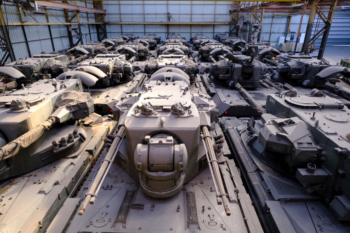 TOURNAI, BELGIUM - FEBRUARY 2: Anti-aircraft-gun tank 'Cheetah' (Flugabwehrkanonenpanzer Gepard - Flakpanzer Gepard) are waiting to be used on February 2, 2023 in Tournai, Belgium. Belgian d ...